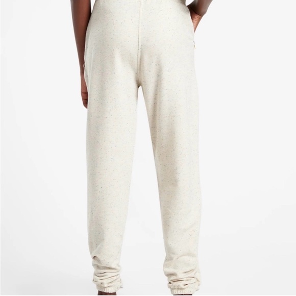 NWT Athleta Girl Warm Up Textured Joggers Sweatpants Grey M/8 - Picture 2 of 6